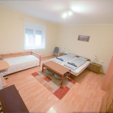 Appartamento Estike Balatonlelle Esterno foto
