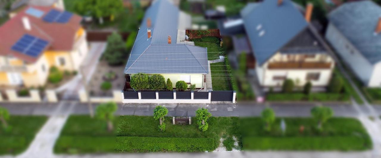 Appartamento Estike Balatonlelle Esterno foto