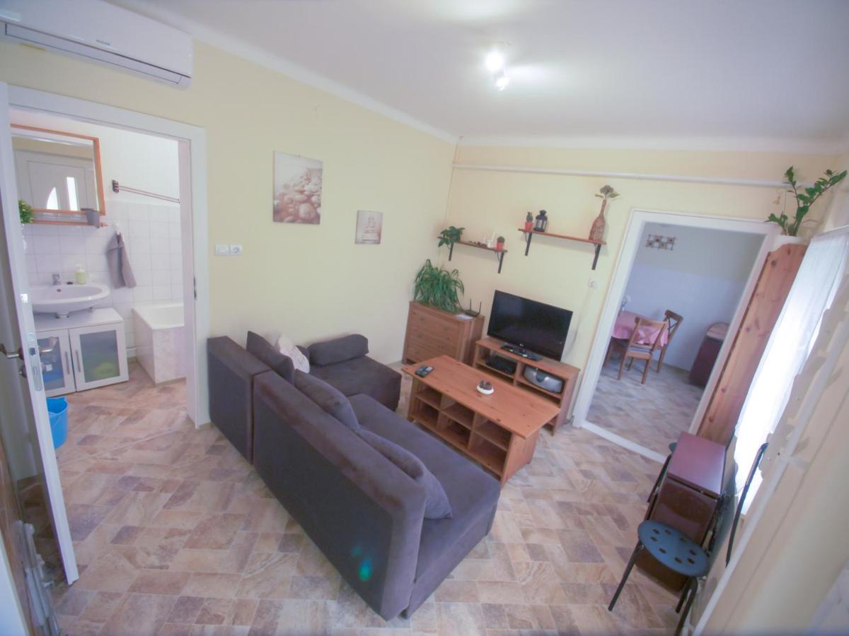 Appartamento Estike Balatonlelle Esterno foto