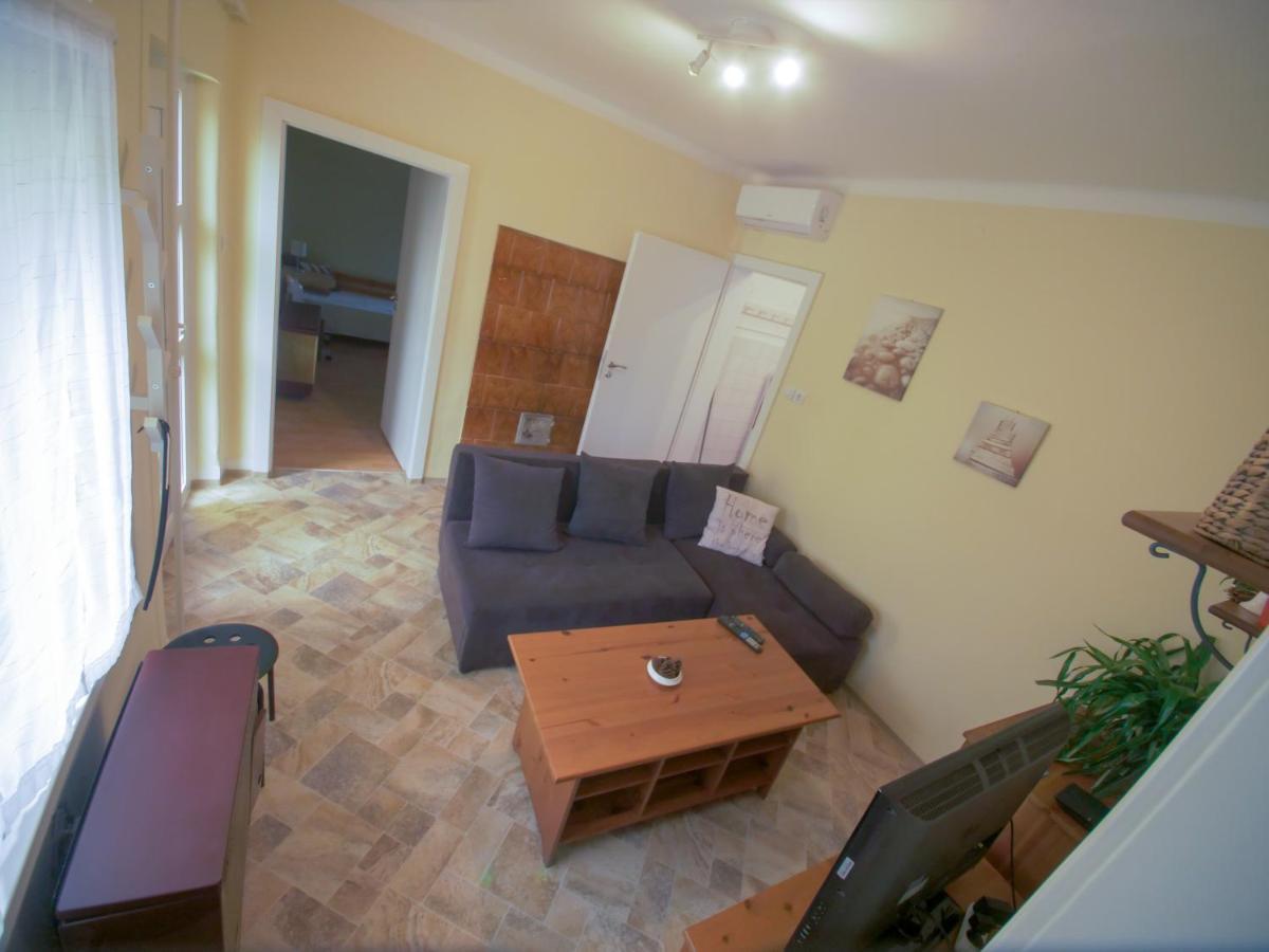 Appartamento Estike Balatonlelle Esterno foto