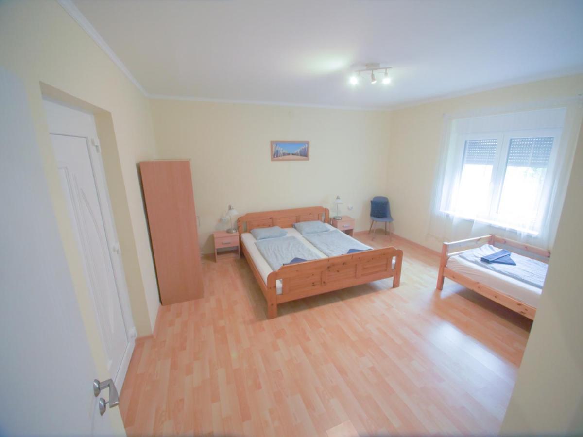 Appartamento Estike Balatonlelle Esterno foto